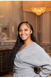 Christina Walton image