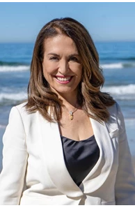 Roya Oveisi image