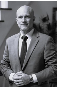 Lee Collins image