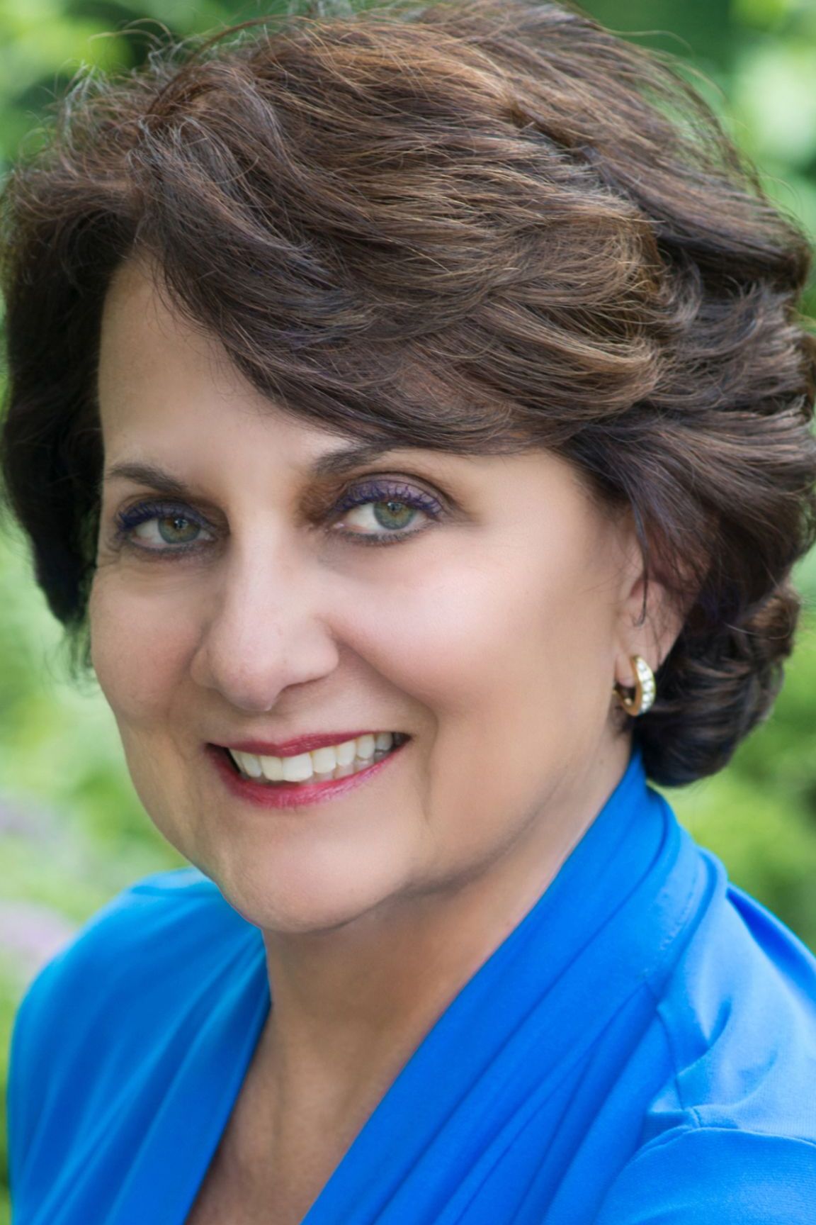 Carol Hanlon, Real Estate Agent Ridgefield, CT Coldwell Banker Realty