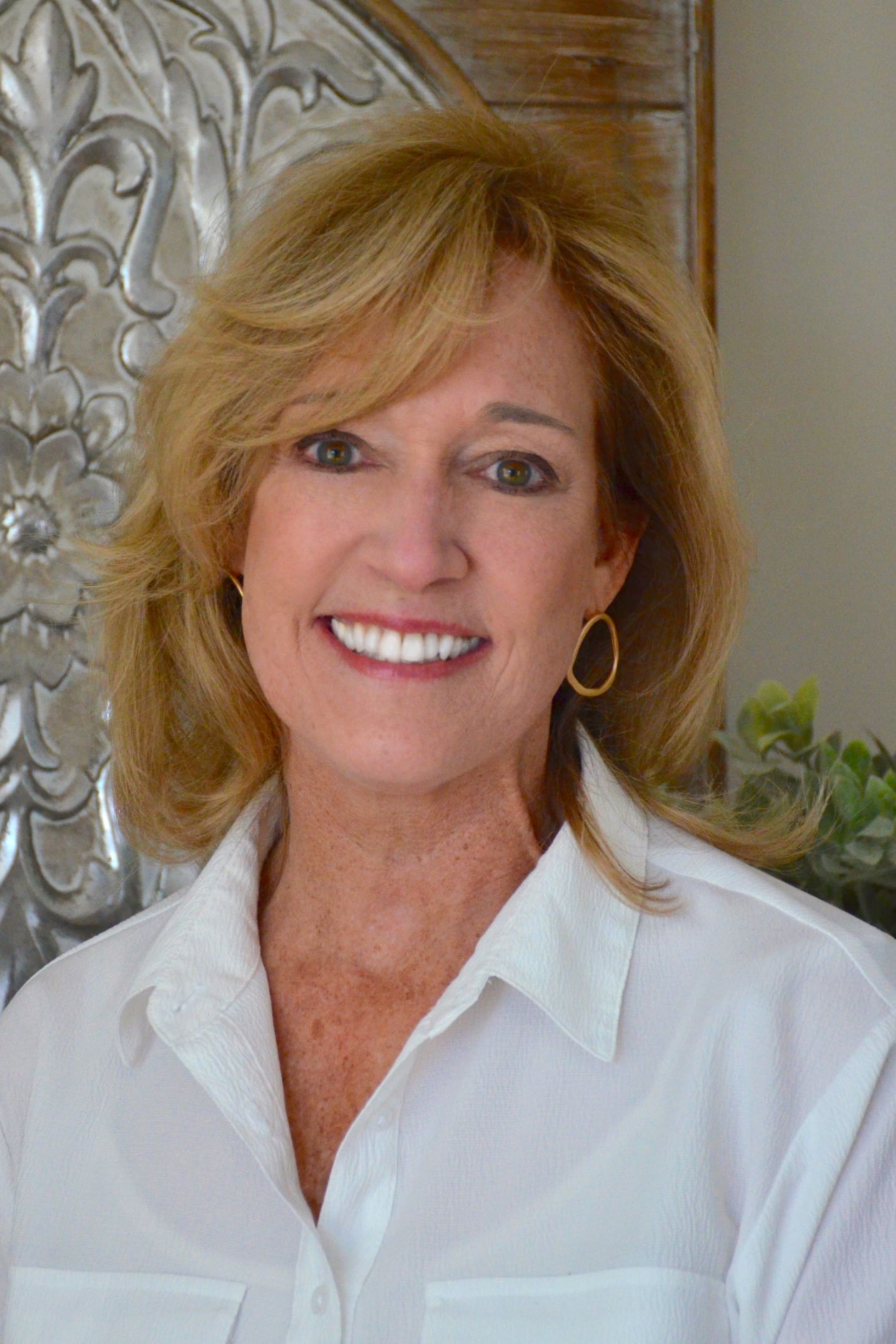 Lisa Schmalz, Real Estate Agent Bedford, NH Coldwell Banker Realty