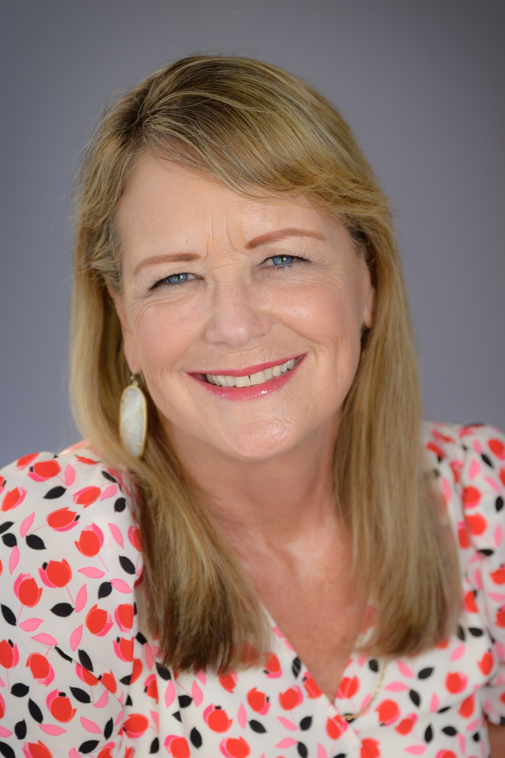 Dana Kreuzberger, Managing Broker Novato, CA Coldwell Banker Realty