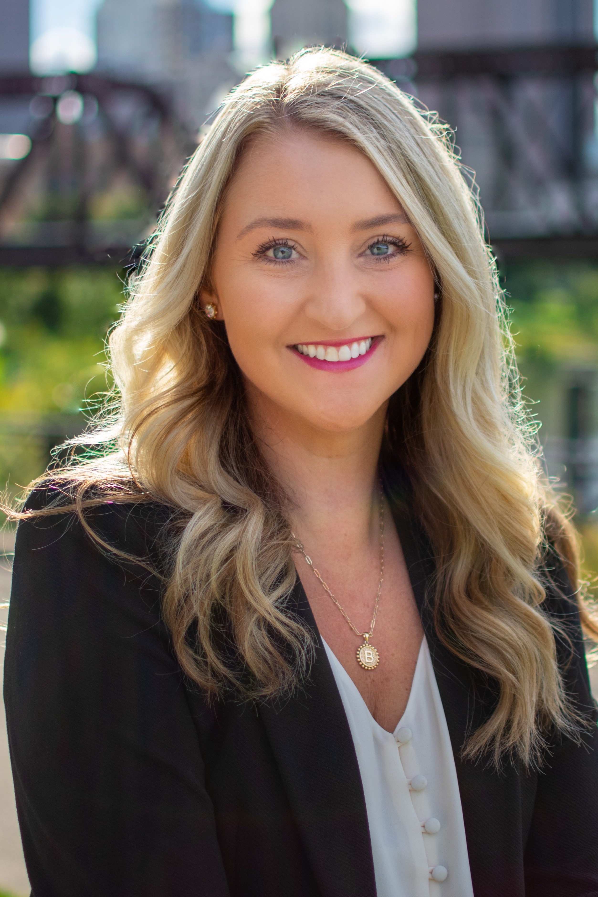 Katie Becker, Real Estate Agent Upper Arlington, OH Coldwell Banker