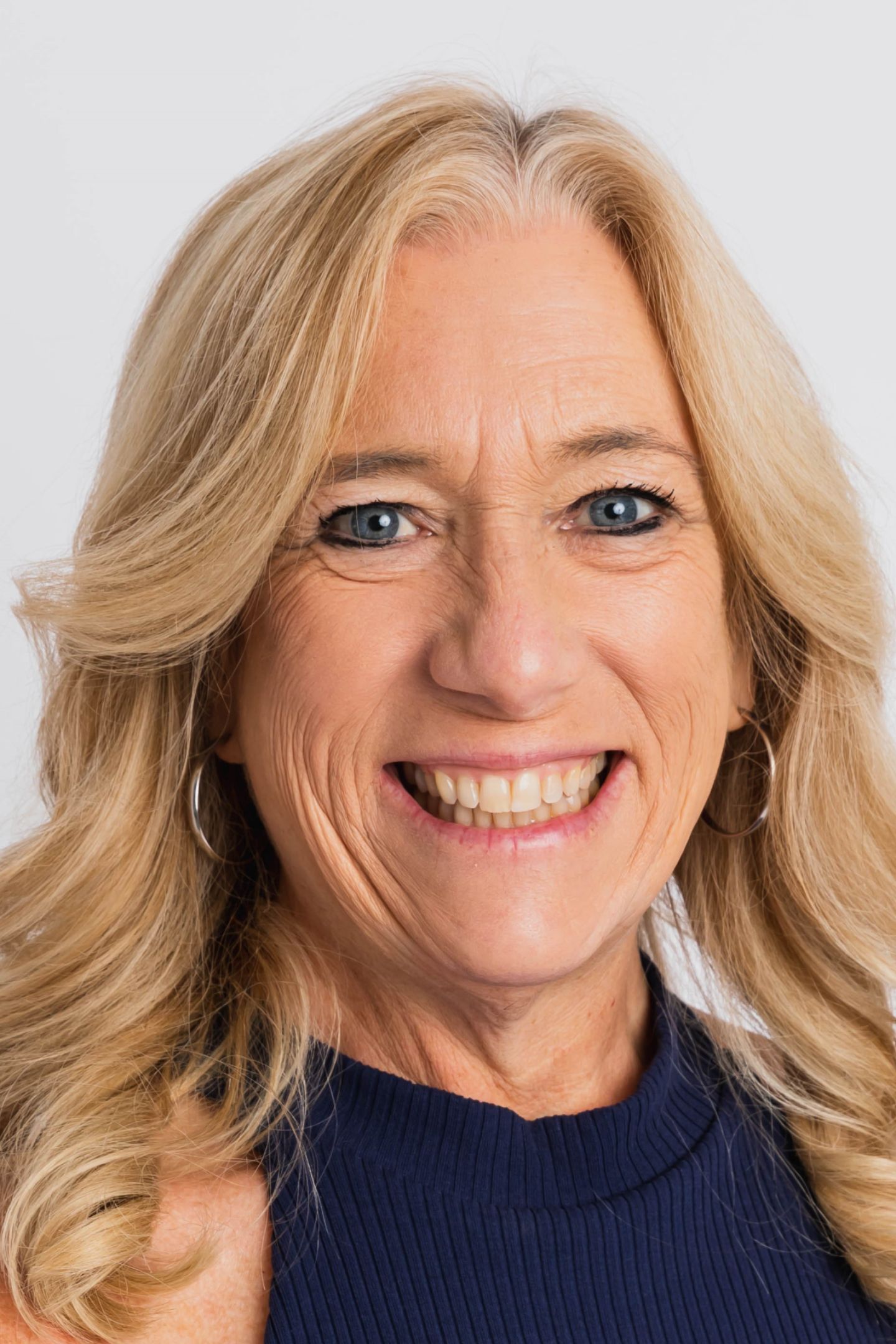 Carla Lowe, Real Estate Agent Santa Monica, CA Coldwell Banker Realty