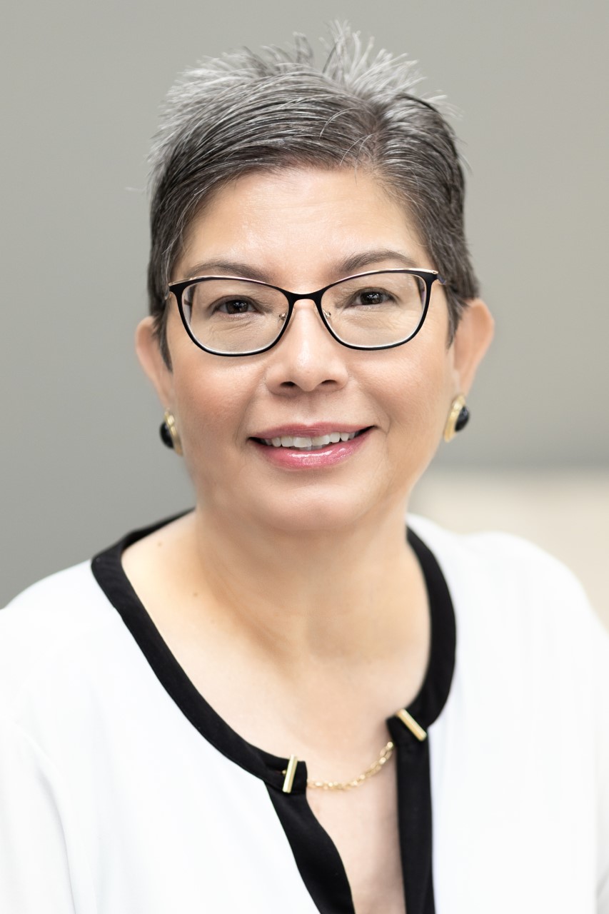 Veronica RiveraShanks, Real Estate Agent Calumet City Coldwell