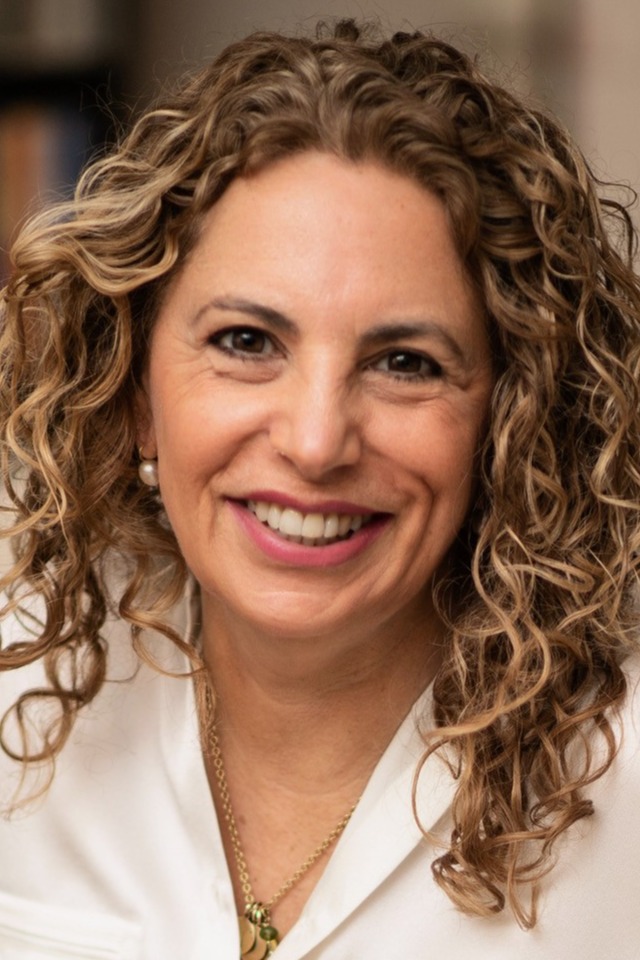 Leslie Riback, Real Estate Agent Westport, CT Coldwell Banker Realty