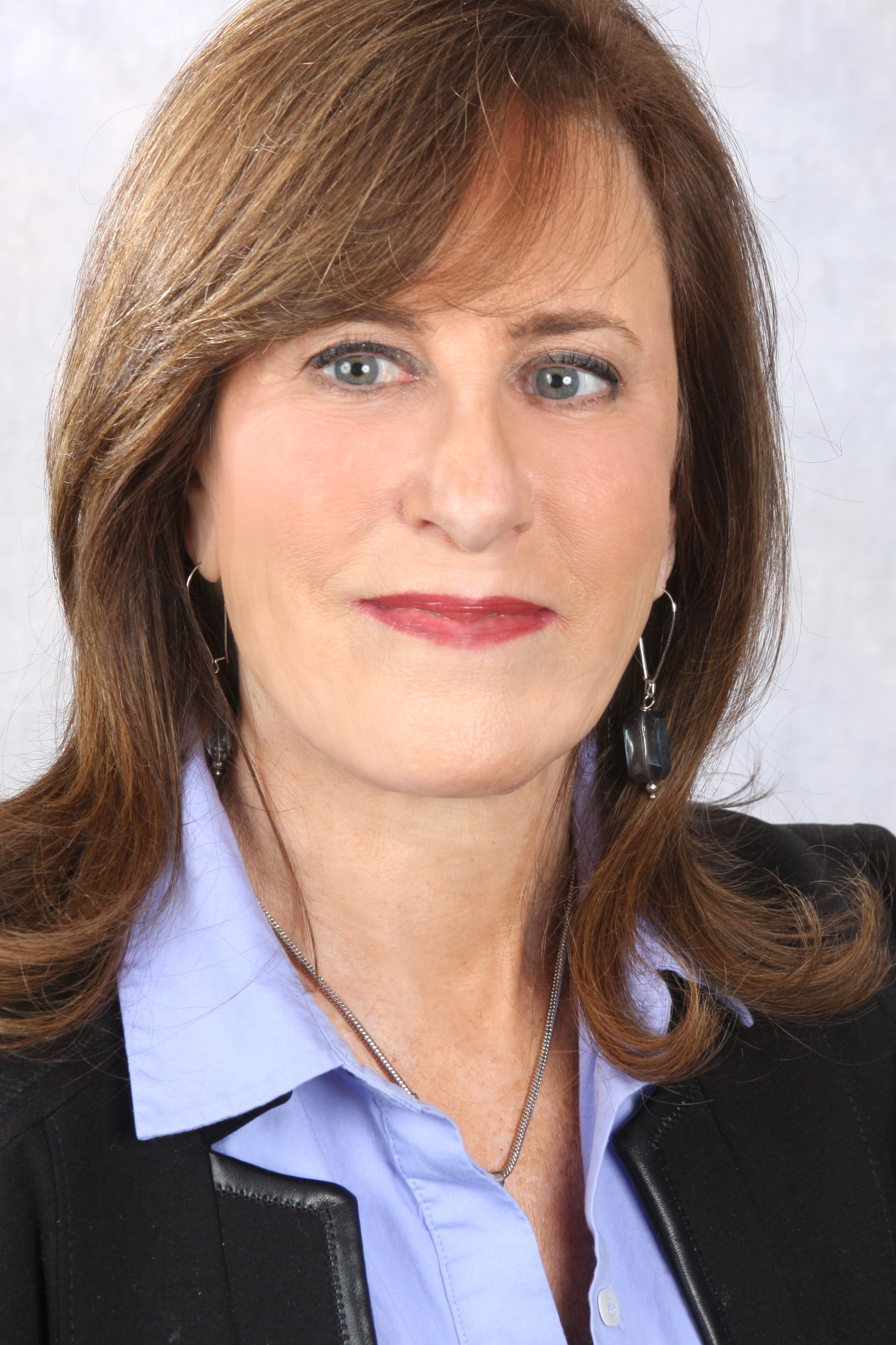 Linda Floch, Real Estate Agent Fairfield, CT Coldwell Banker Realty