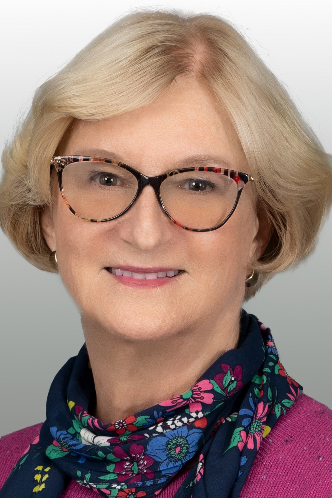 Nora Huber, Real Estate Agent Upper Arlington, OH Coldwell Banker Realty