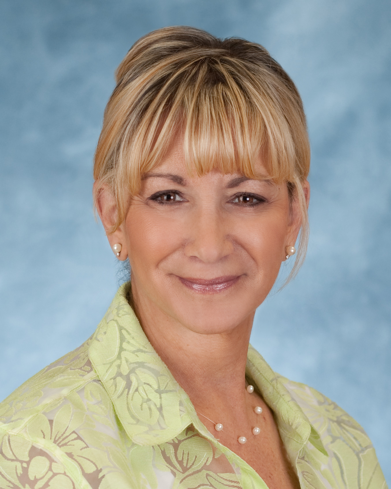 Carole Anne Pepe, Real Estate Agent Branford, CT Coldwell Banker Realty