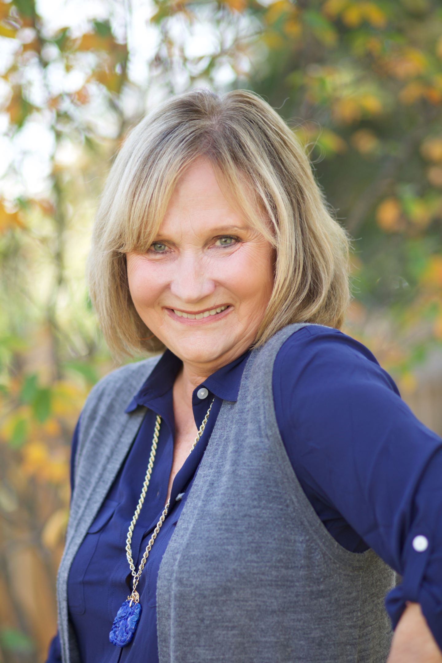 Carol Munro, Real Estate Agent IL Coldwell Banker