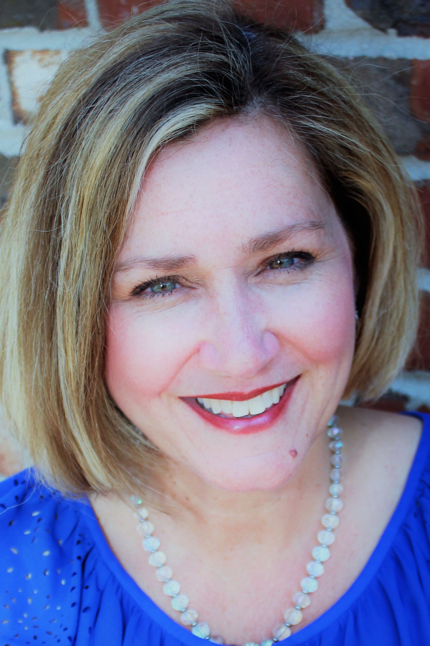 Laura Tauber, Real Estate Agent Downers Grove Coldwell Banker Realty