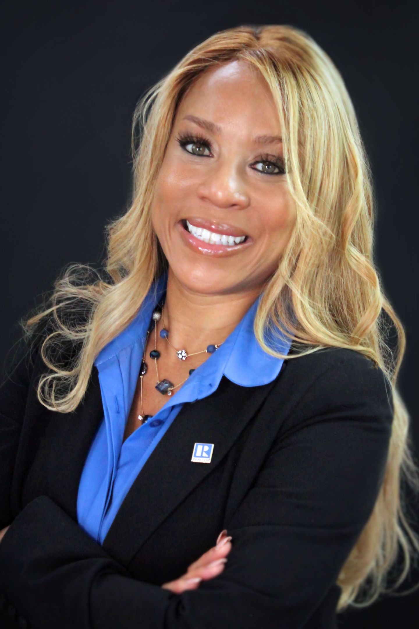 Nikki Howton, Real Estate Agent Orland Park, IL Coldwell Banker Realty
