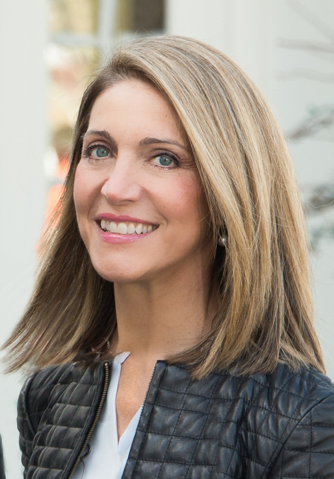 Anne Malone, Real Estate Agent IL Coldwell Banker