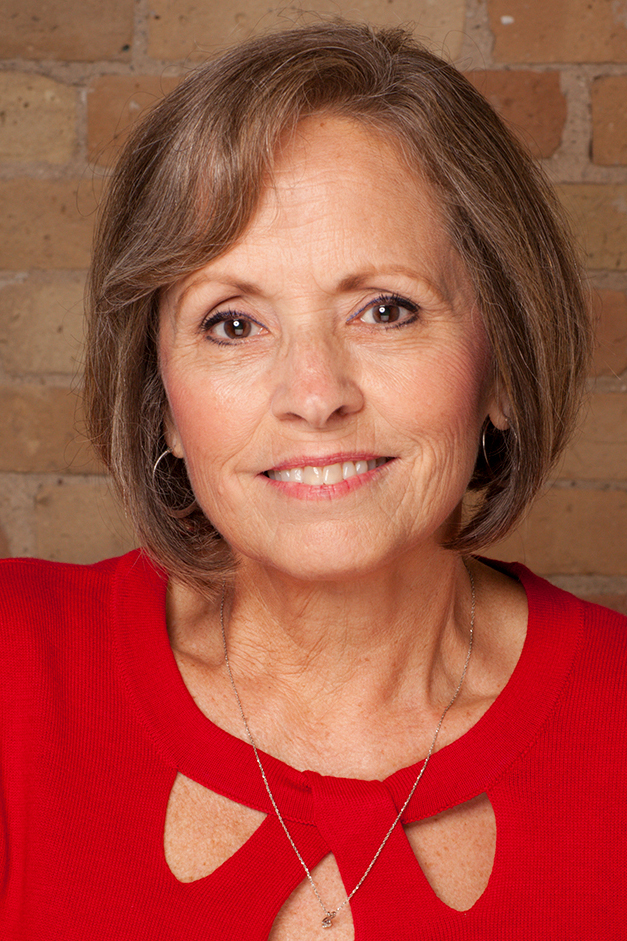 Cydney McCabe, Real Estate Agent Wheaton Coldwell Banker Realty