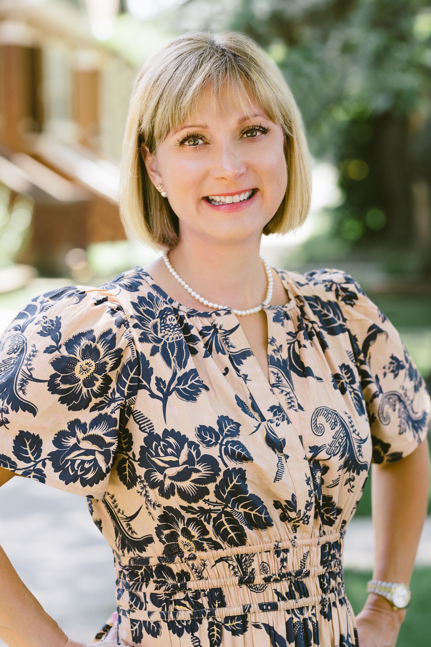 Stacey Cortez, Real Estate Agent Hinsdale Coldwell Banker Realty