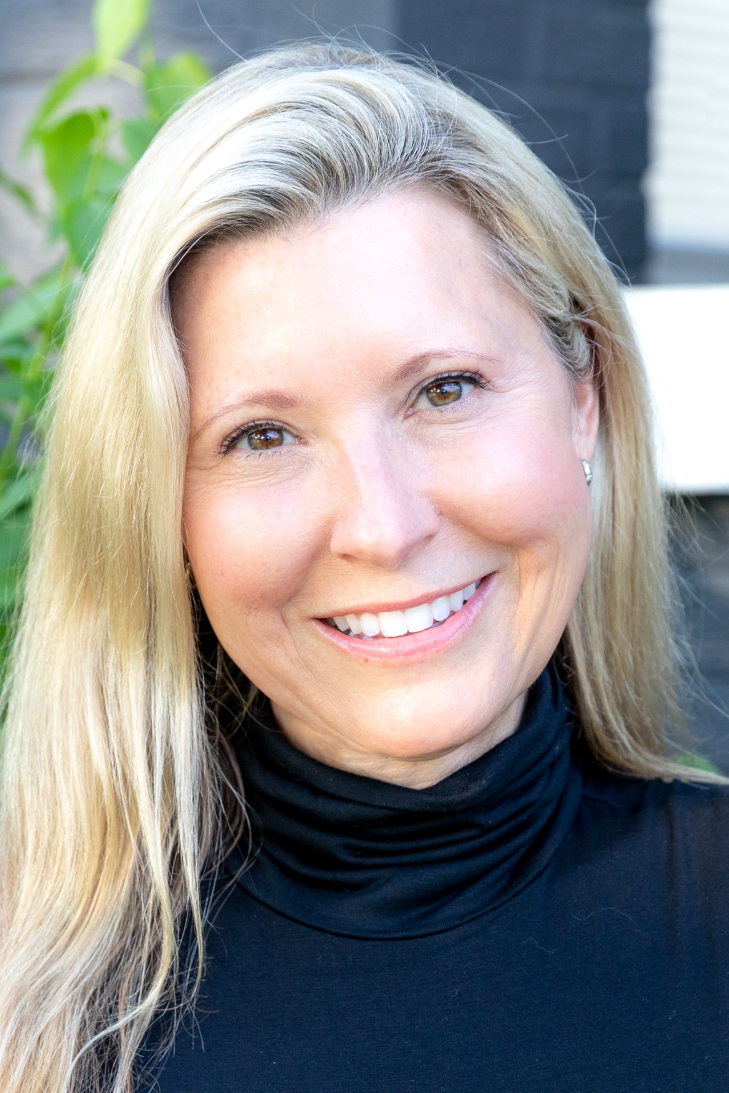 Elizabeth Vance, Real Estate Agent Coldwell Banker Realty