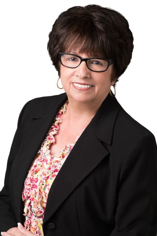 Vickie Lazoff, Real Estate Agent Temecula, CA Coldwell Banker Realty