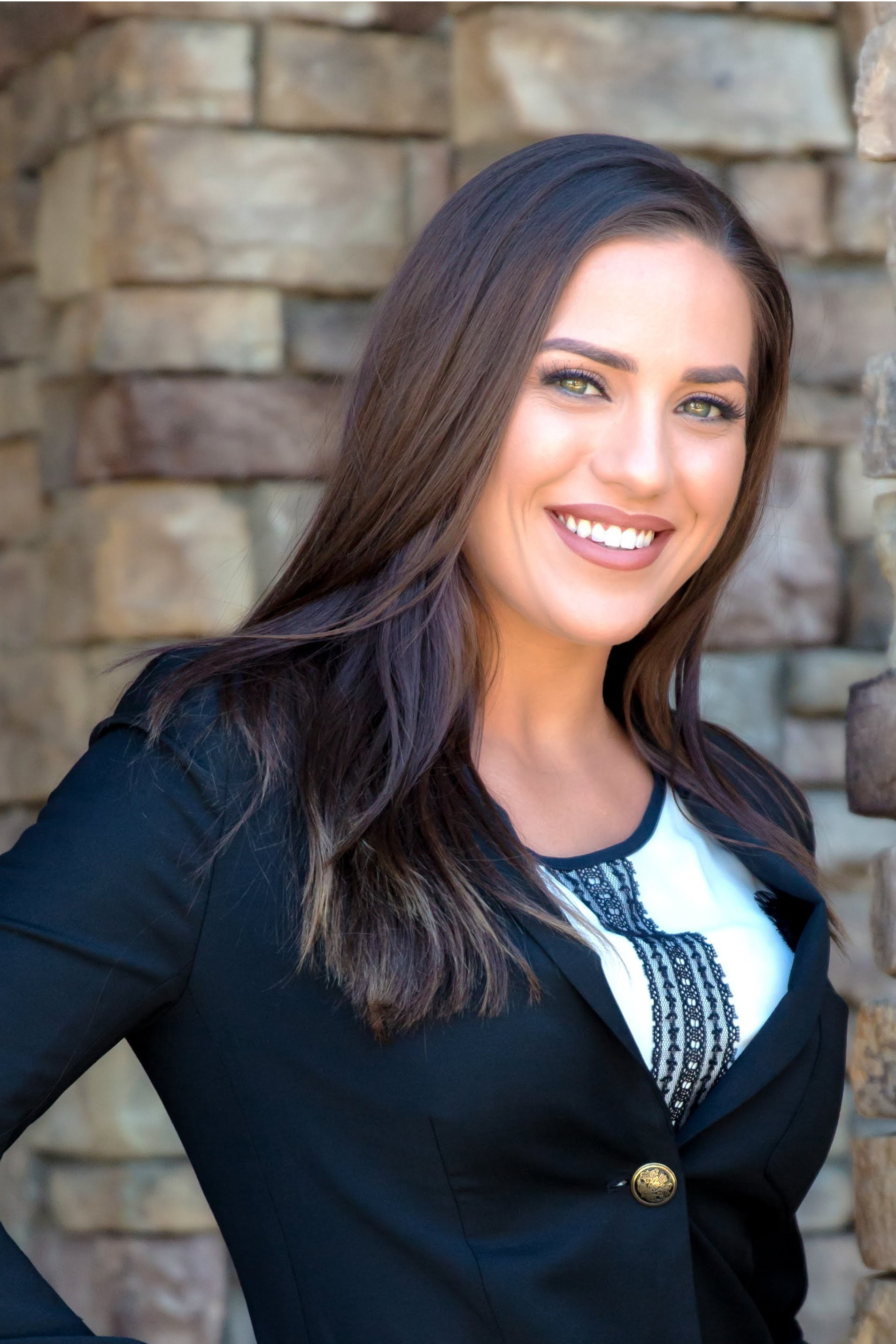 Skye Sims, Real Estate Agent Laguna Niguel, CA Coldwell Banker Realty