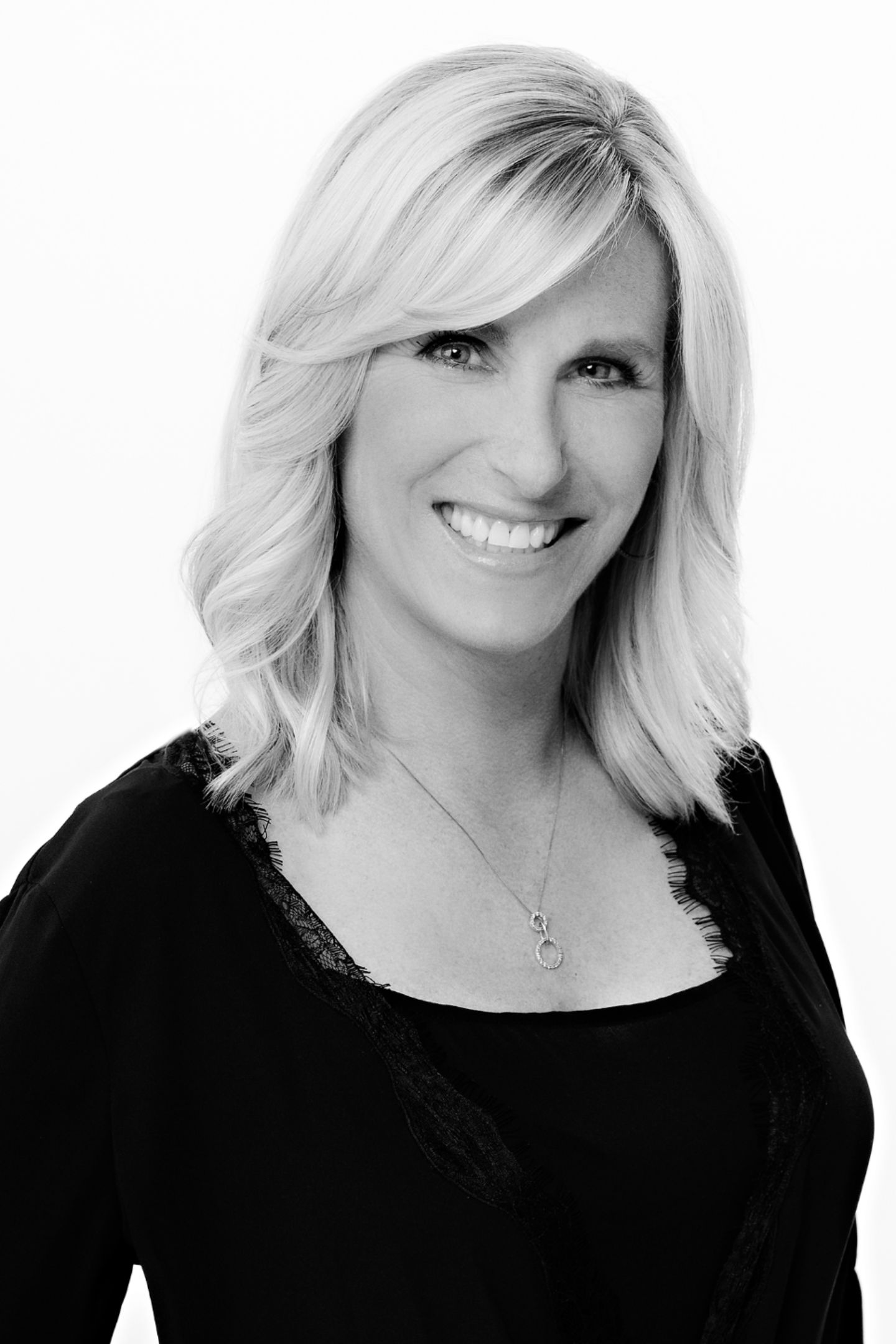 Lisa Loyd, Real Estate Agent Newport Beach, CA Coldwell Banker Realty