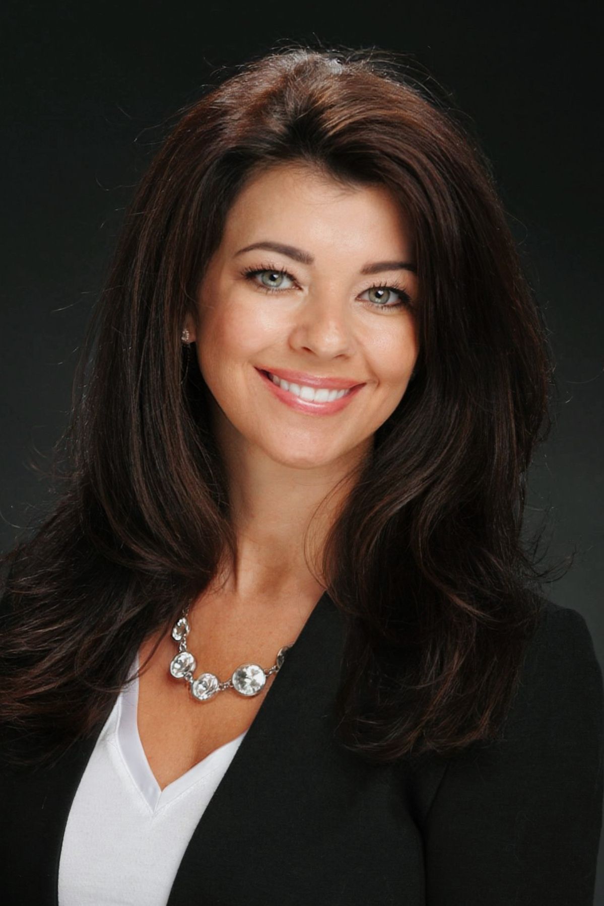 Sierra Conley, Real Estate Agent Laguna Niguel Coldwell Banker Realty