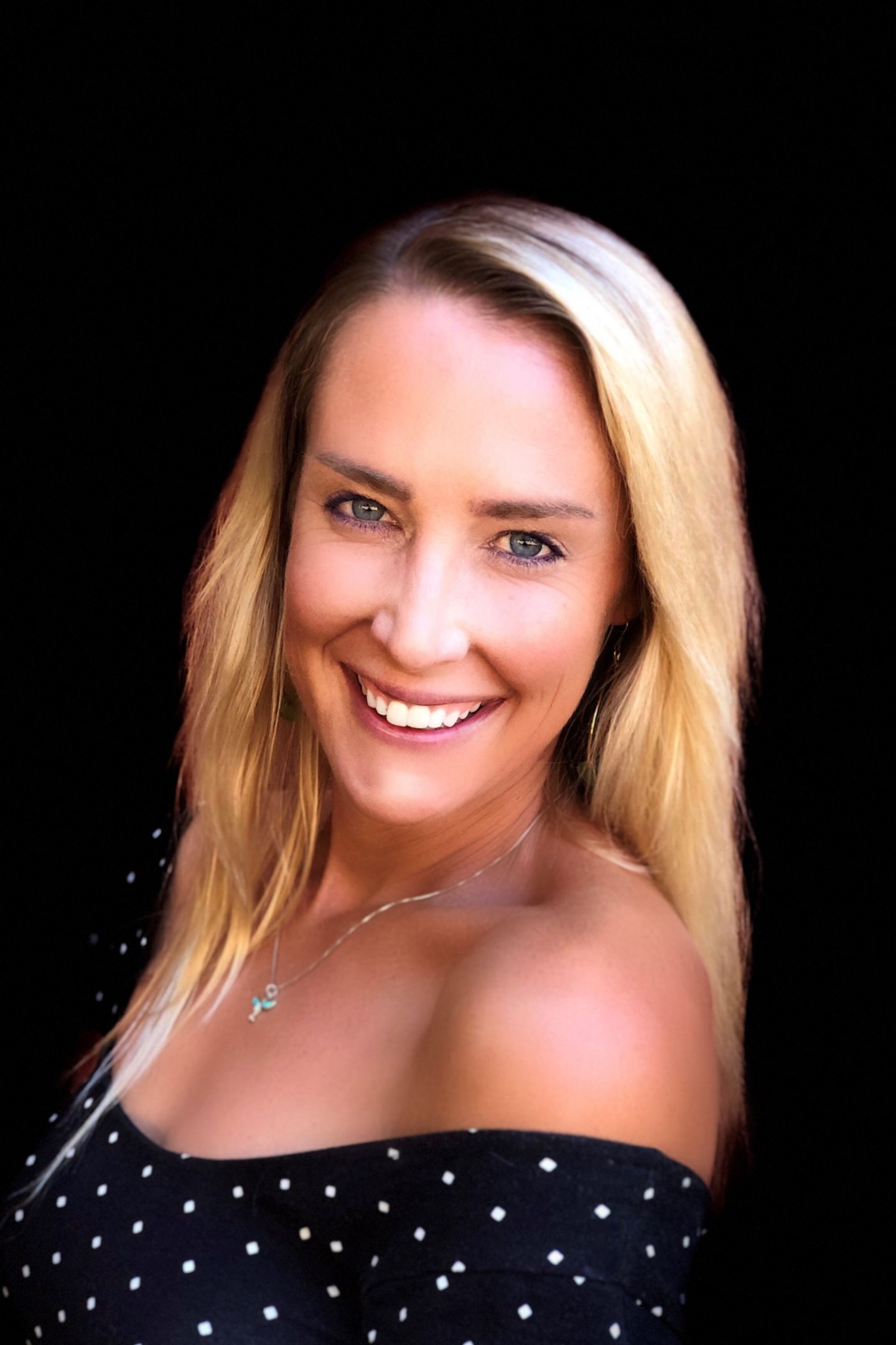 Kelsey Sandlin, Real Estate Agent Aptos, CA Coldwell Banker Realty