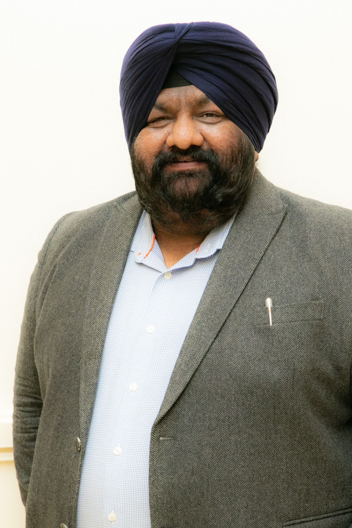 Gary Bhatia, Real Estate Agent Elk Grove, CA Coldwell Banker Realty