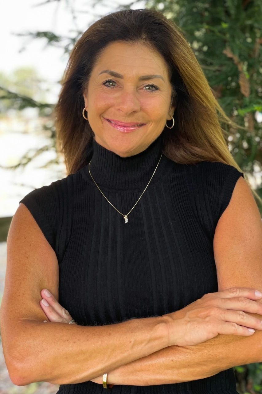 Tori Leicht, Real Estate Agent Elk Grove, CA Coldwell Banker Realty