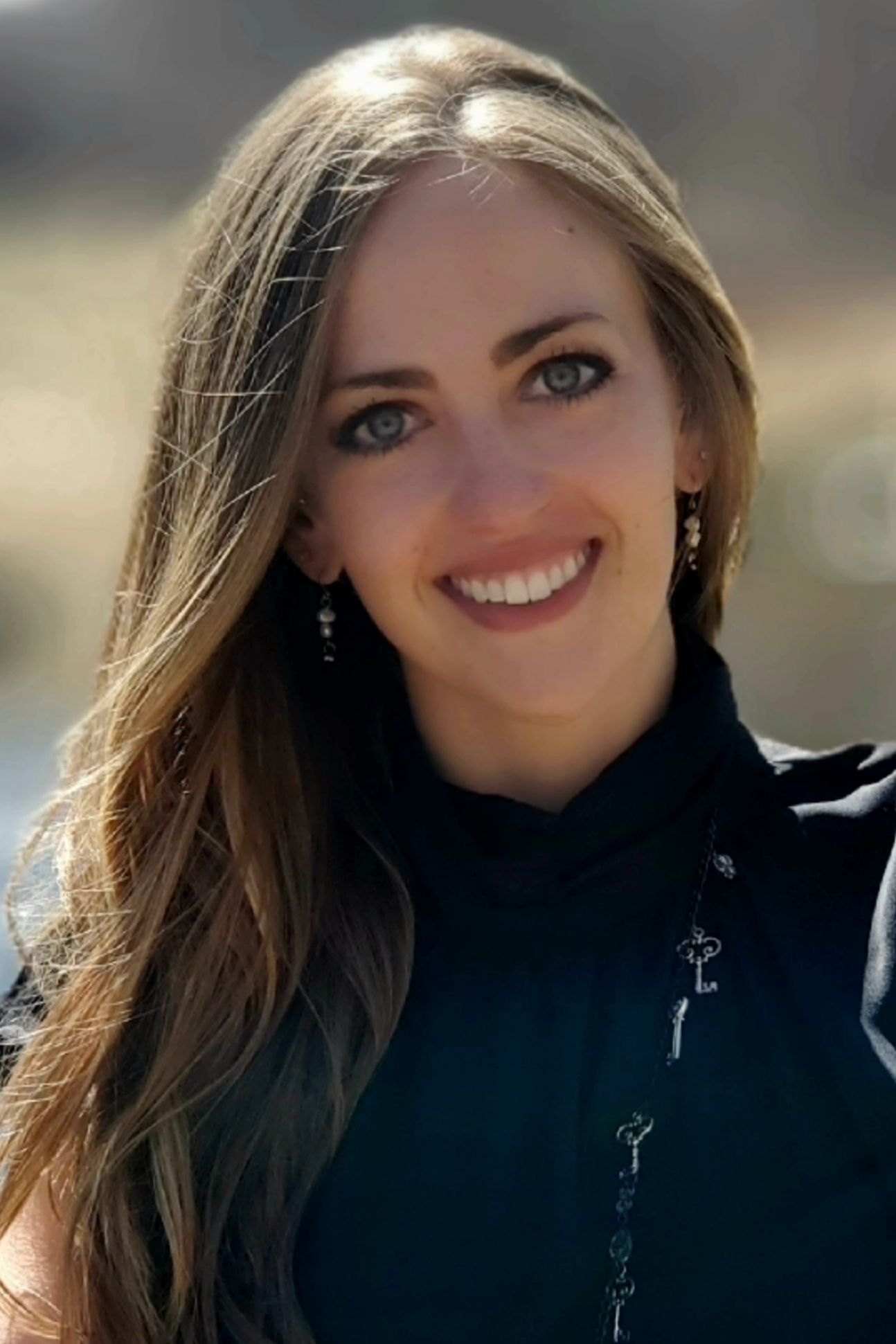 Samantha Blake Cohen: Defying Expectations, Embracing Her Disability - be82ogp
