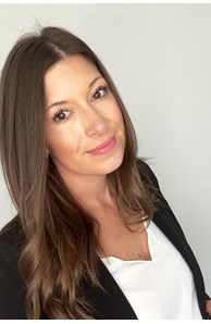 Courtney Stoffel image