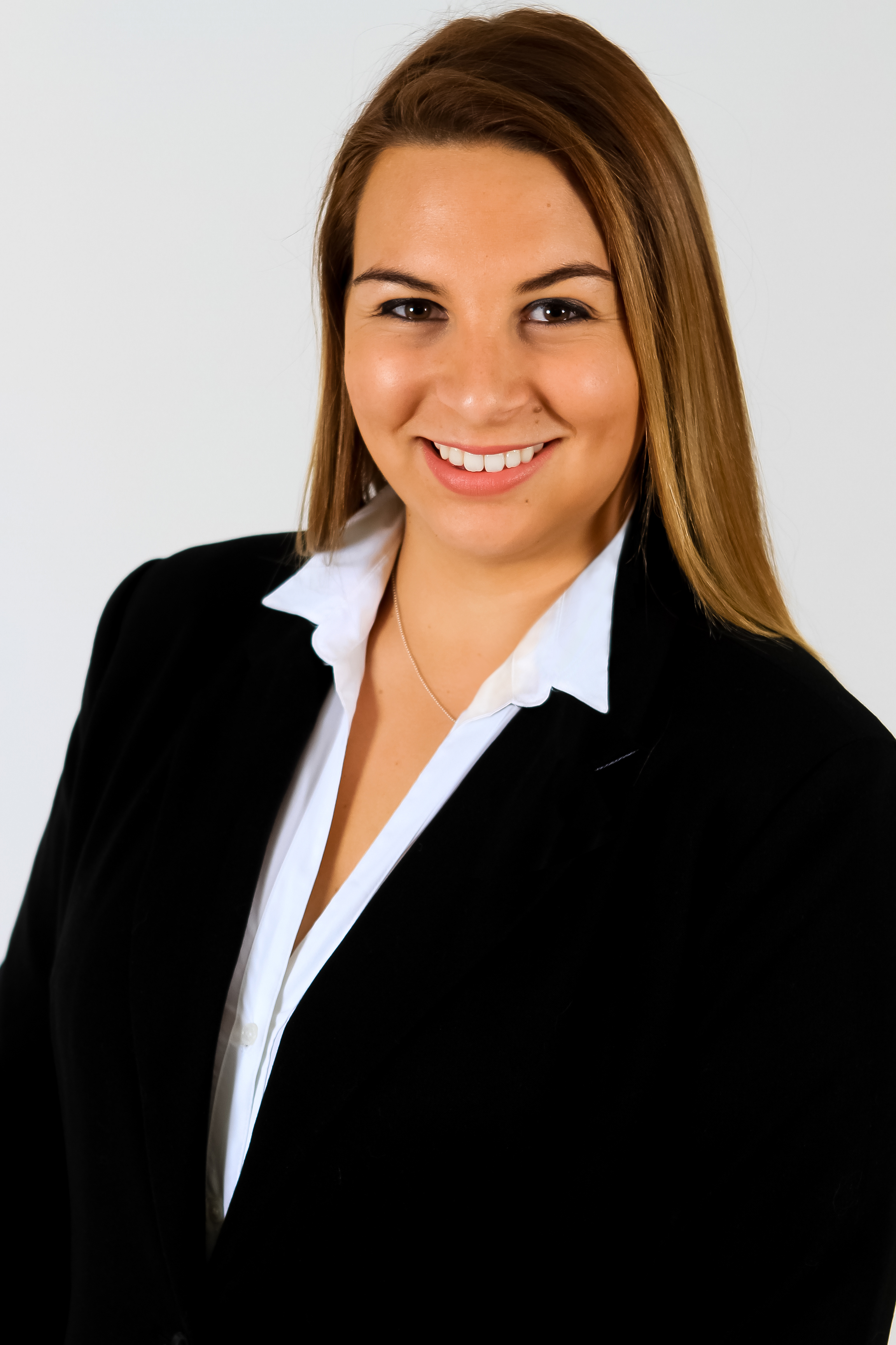 Alexa Brooks, Real Estate Agent Fort Lauderdale, FL Coldwell Banker Residential Brokerage