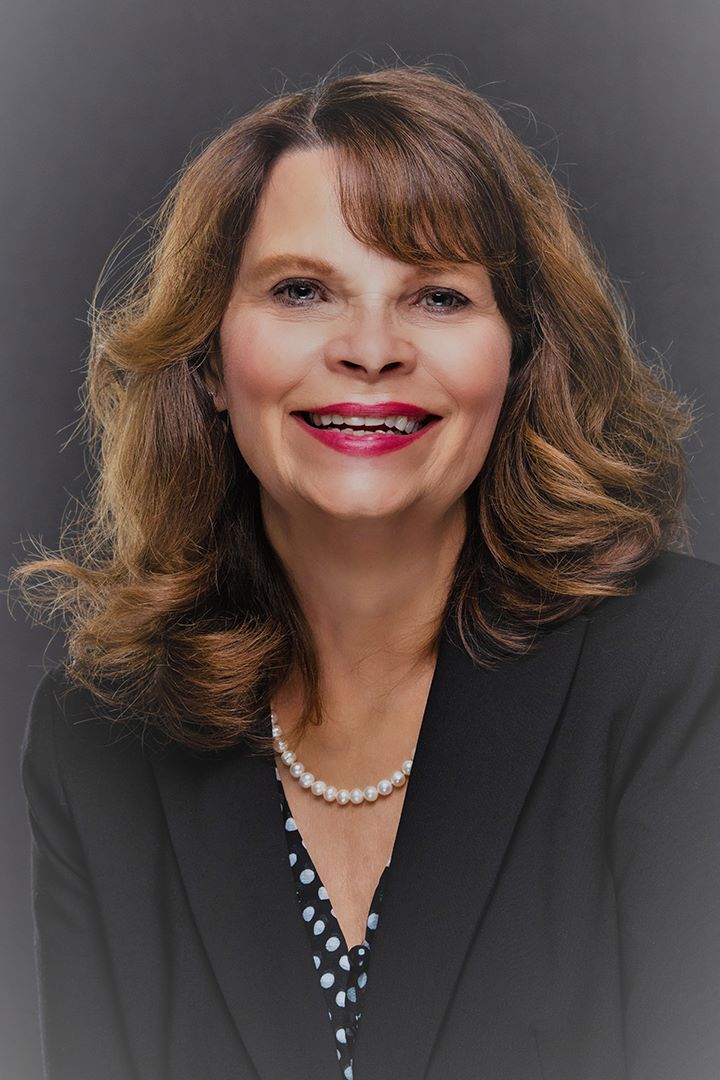 Gail Garriss, Real Estate Agent Davenport, FL Coldwell Banker