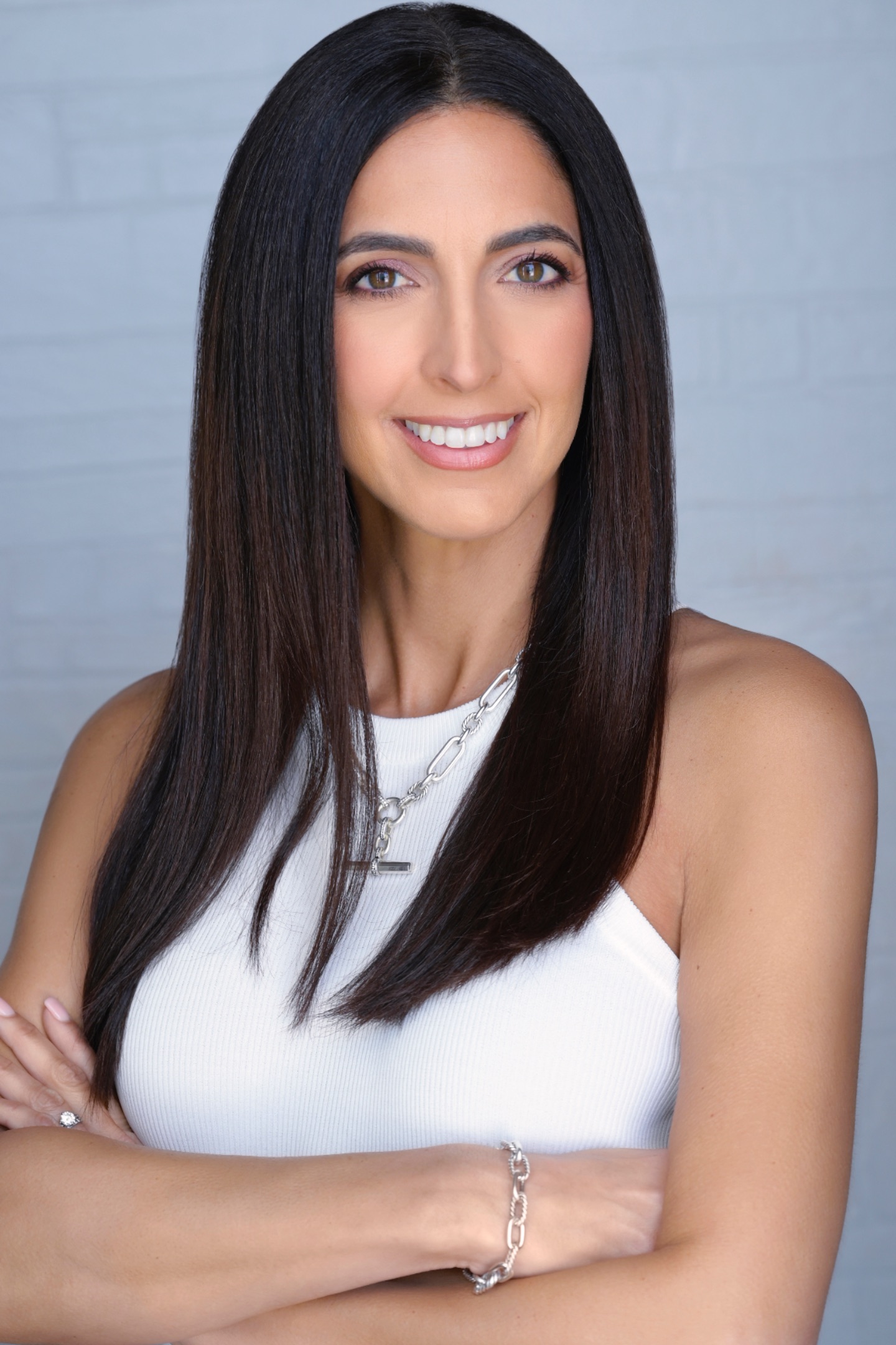 Jillian Shenassa, Real Estate Agent Davie Coldwell Banker Realty
