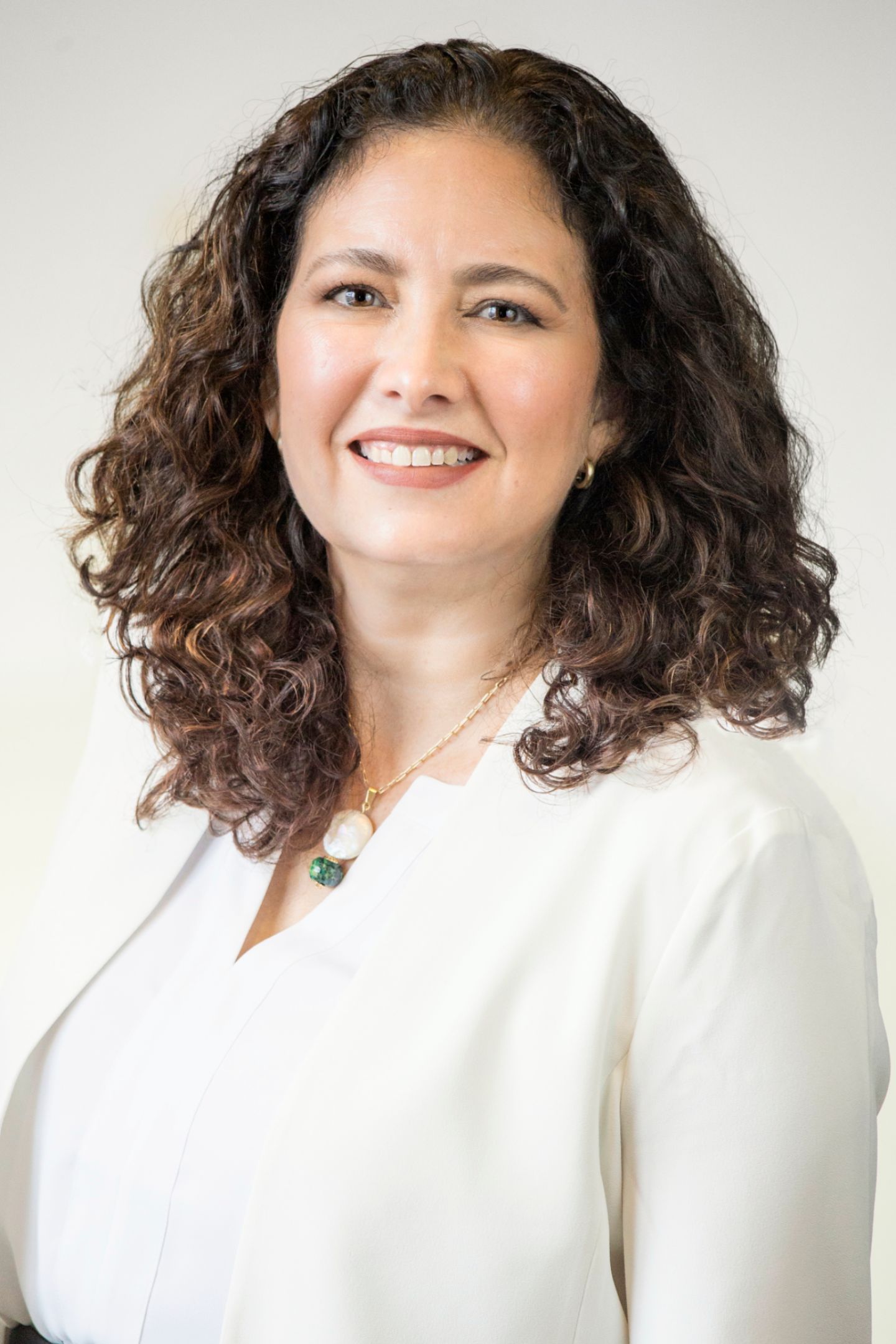 Sofia Gonzalez, Real Estate Agent Coral Gables Coldwell Banker Realty