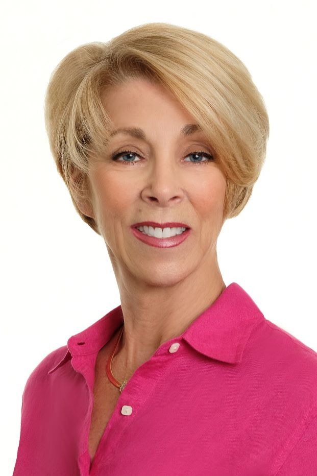 Sandy Dwyer, Real Estate Agent Orlando Coldwell Banker Realty