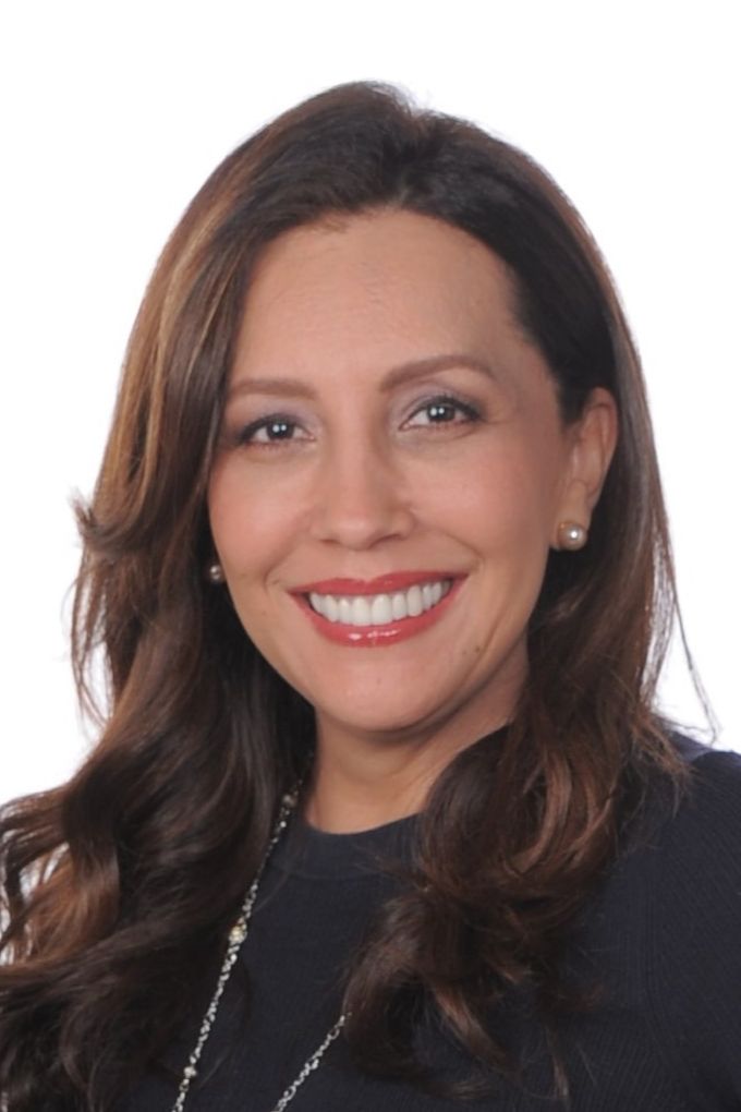 Diana Reyes, Real Estate Agent Weston, FL Coldwell Banker Realty