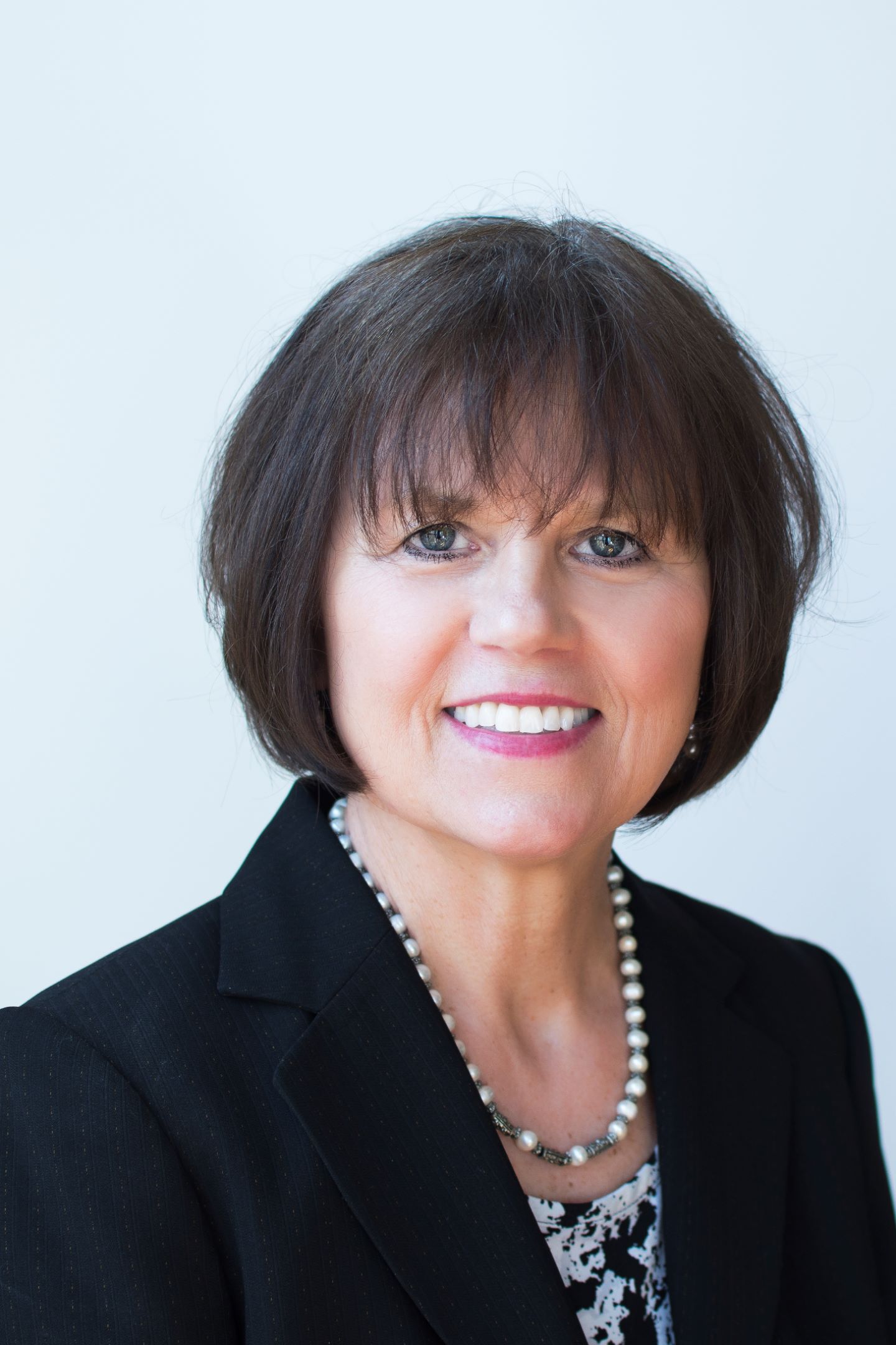 Suzanne Hall, Real Estate Agent Marietta, GA Coldwell Banker Realty