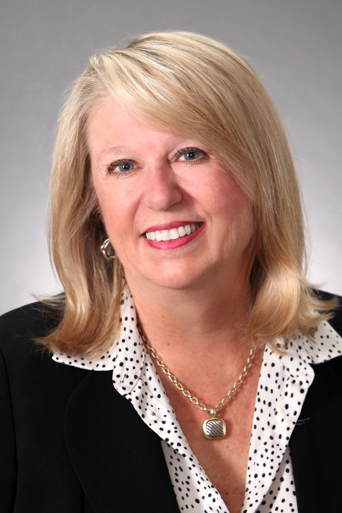 Cheryl Burton, Real Estate Agent Beverly, MA Coldwell Banker Realty