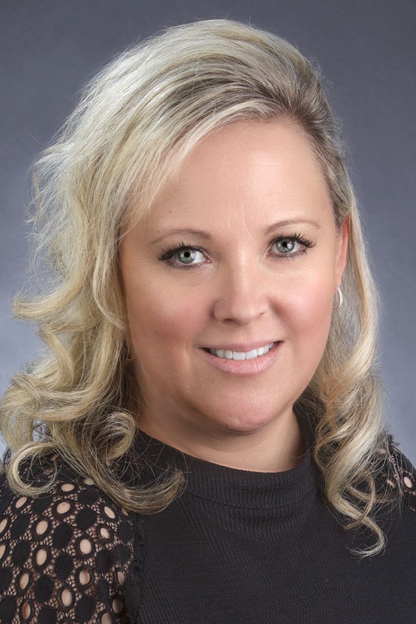 Shelly Christie, Real Estate Agent Westfield Coldwell Banker Realty