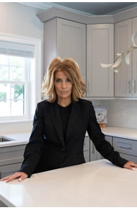 Deb McIntyre image