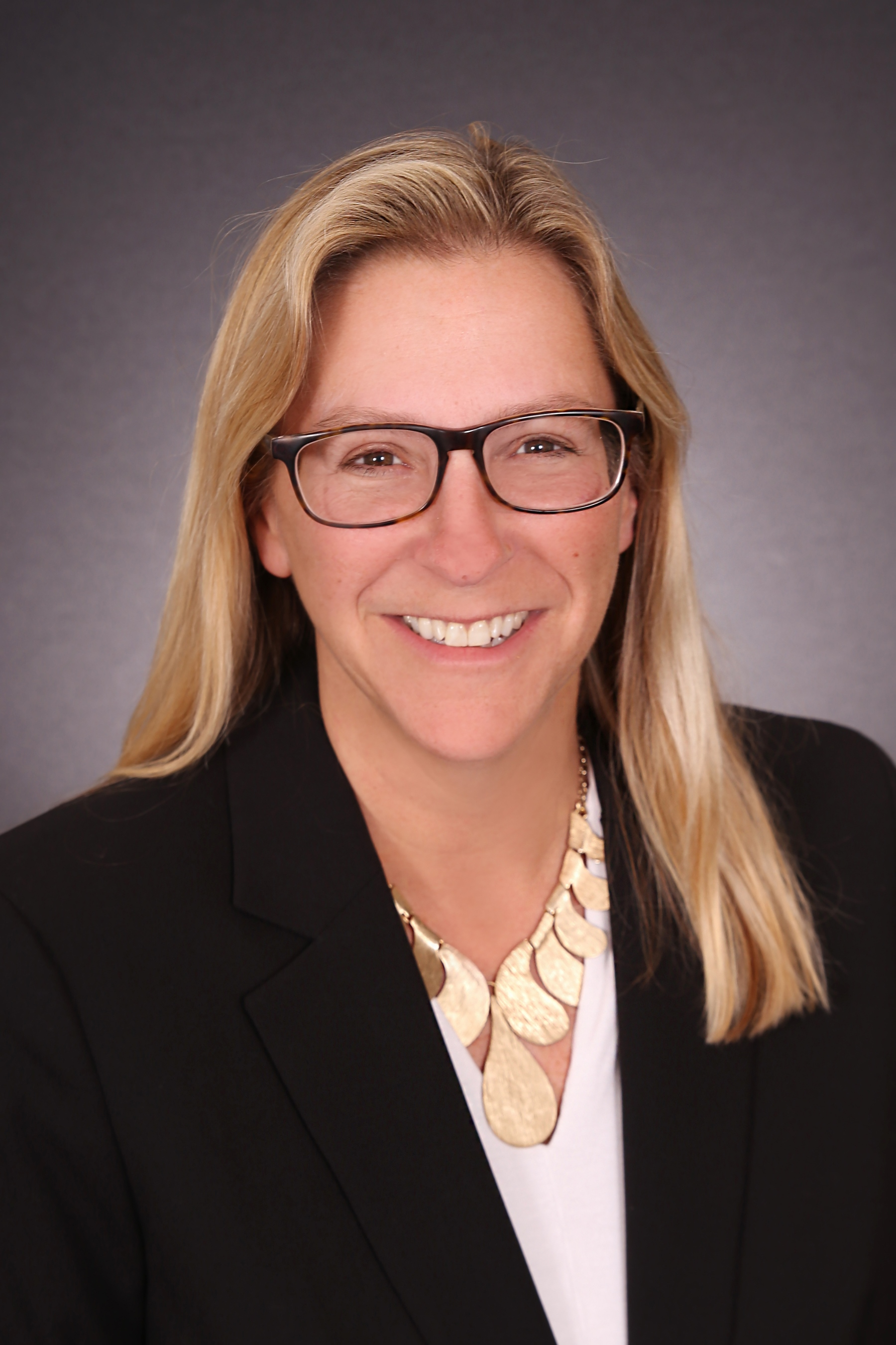 Annie Wachtel, Real Estate Agent Nahant Coldwell Banker Realty