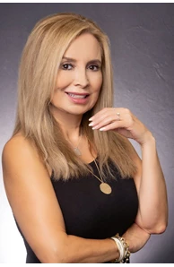 Deanne Smith image