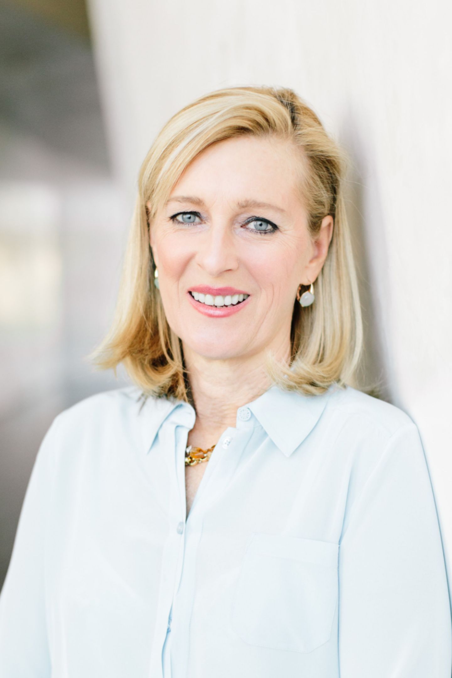 Bonnie Velie, Real Estate Agent Wayzata, MN Coldwell Banker Realty