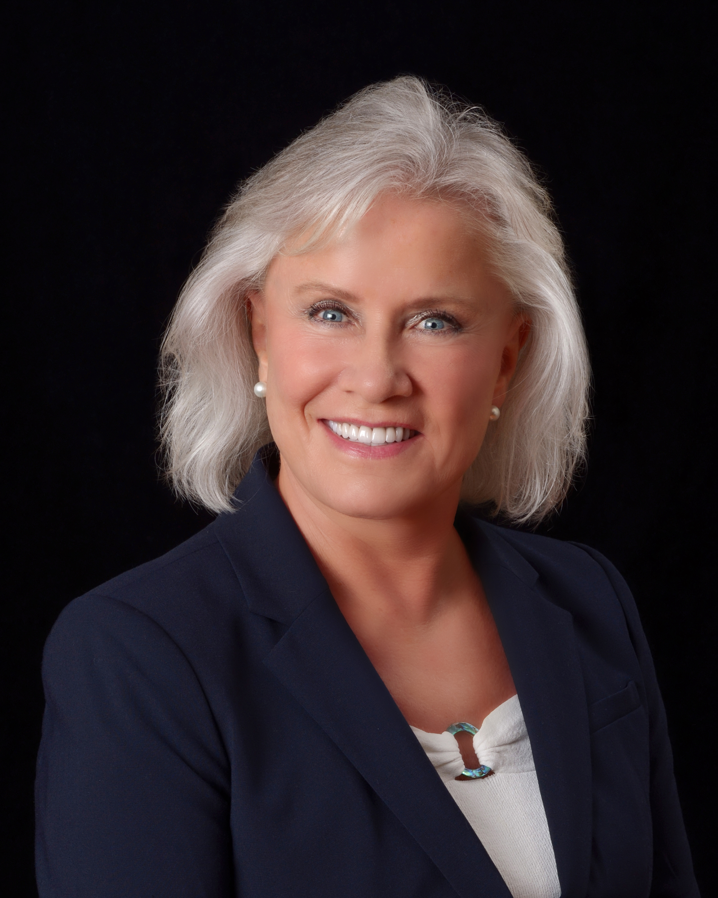 Diana Johnson, Real Estate Agent Edina, MN Coldwell Banker Realty