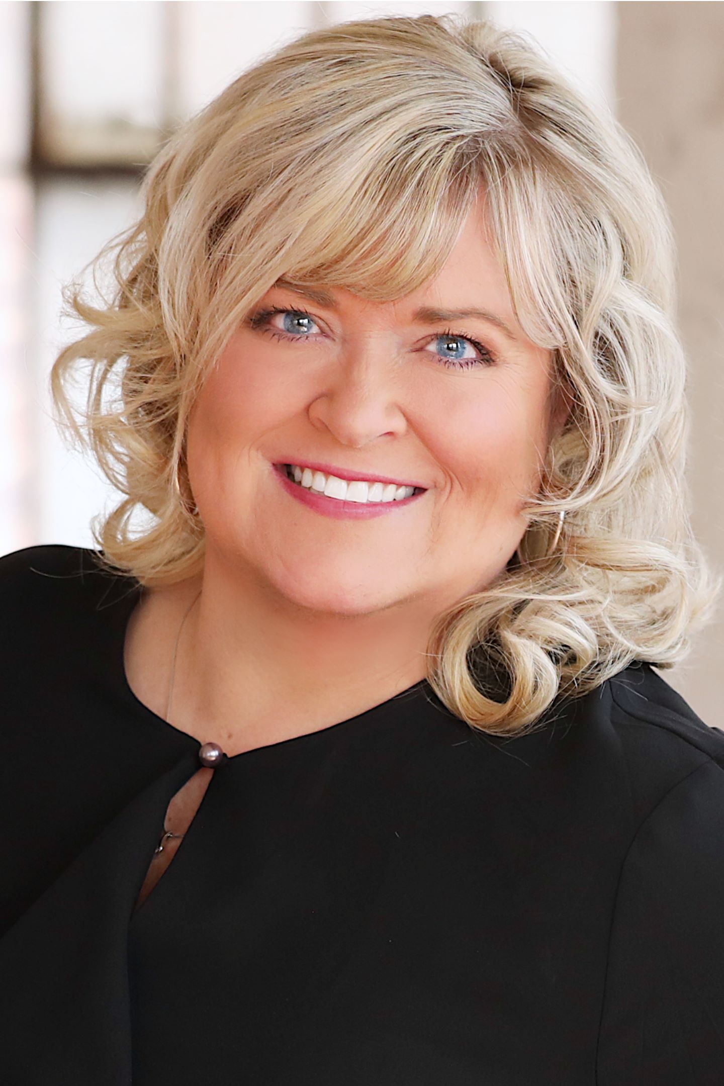 Natalie Boehme, Real Estate Agent Edina, MN Coldwell Banker Realty