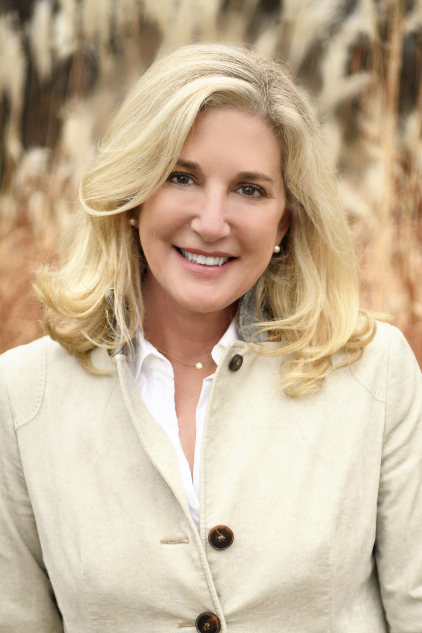 Lockie Markusen, Real Estate Agent Wayzata, MN Coldwell Banker Realty