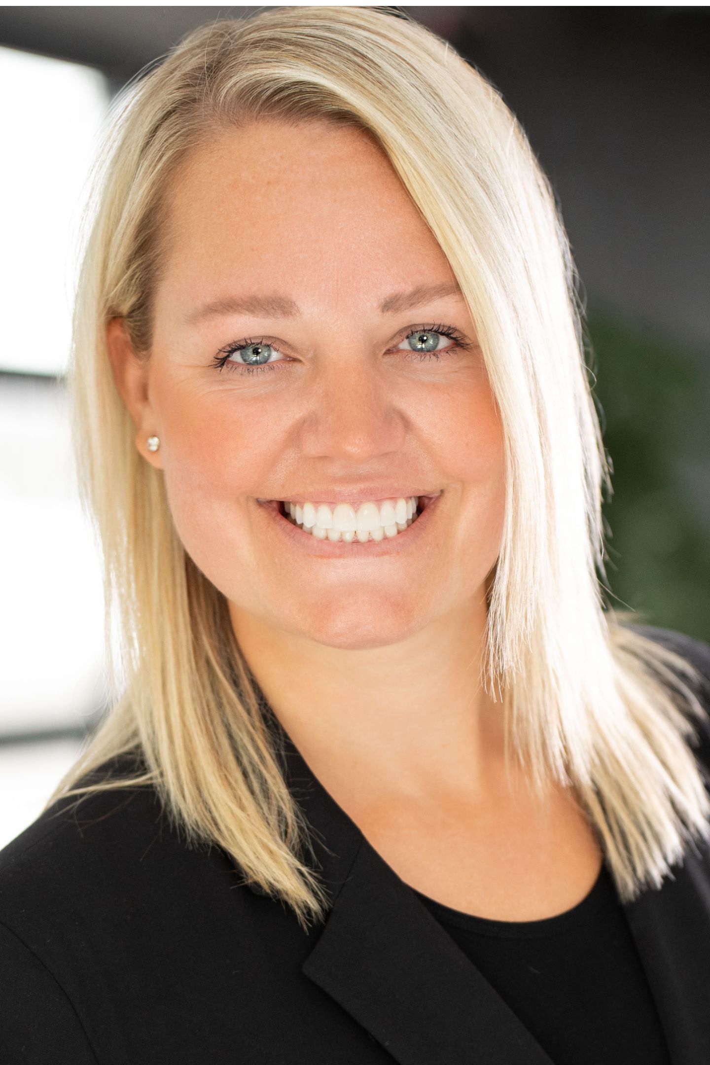 Jessica Huglen, Real Estate Agent Rochester, MN Coldwell Banker Realty