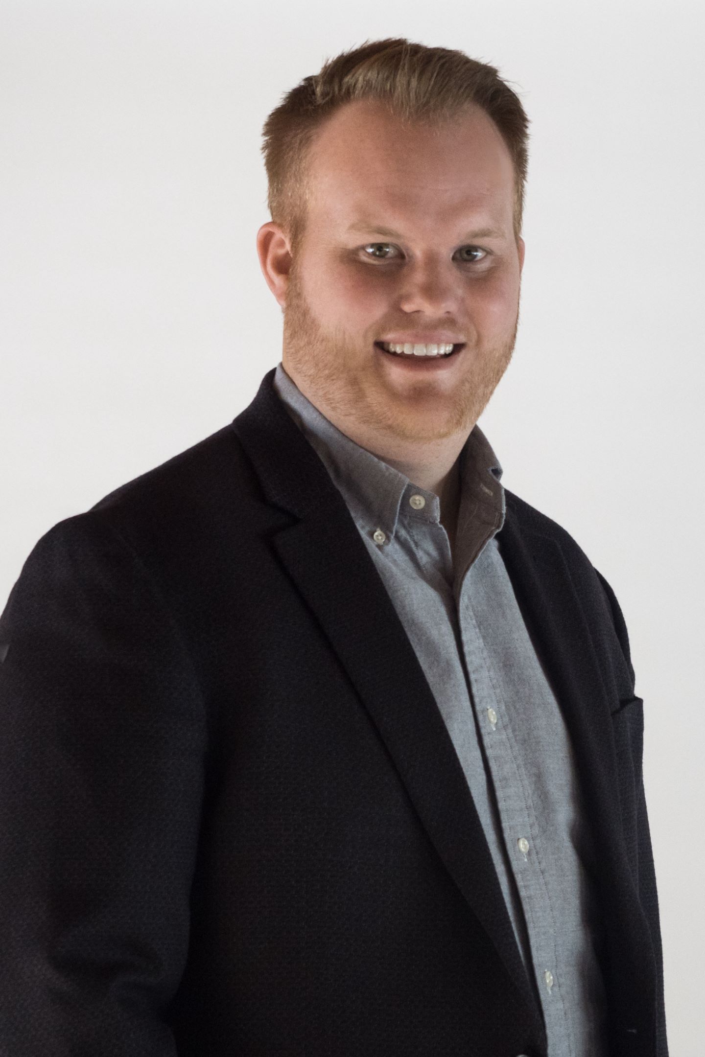 Tyler Thomas, Real Estate Agent Lakeville, MN Coldwell Banker