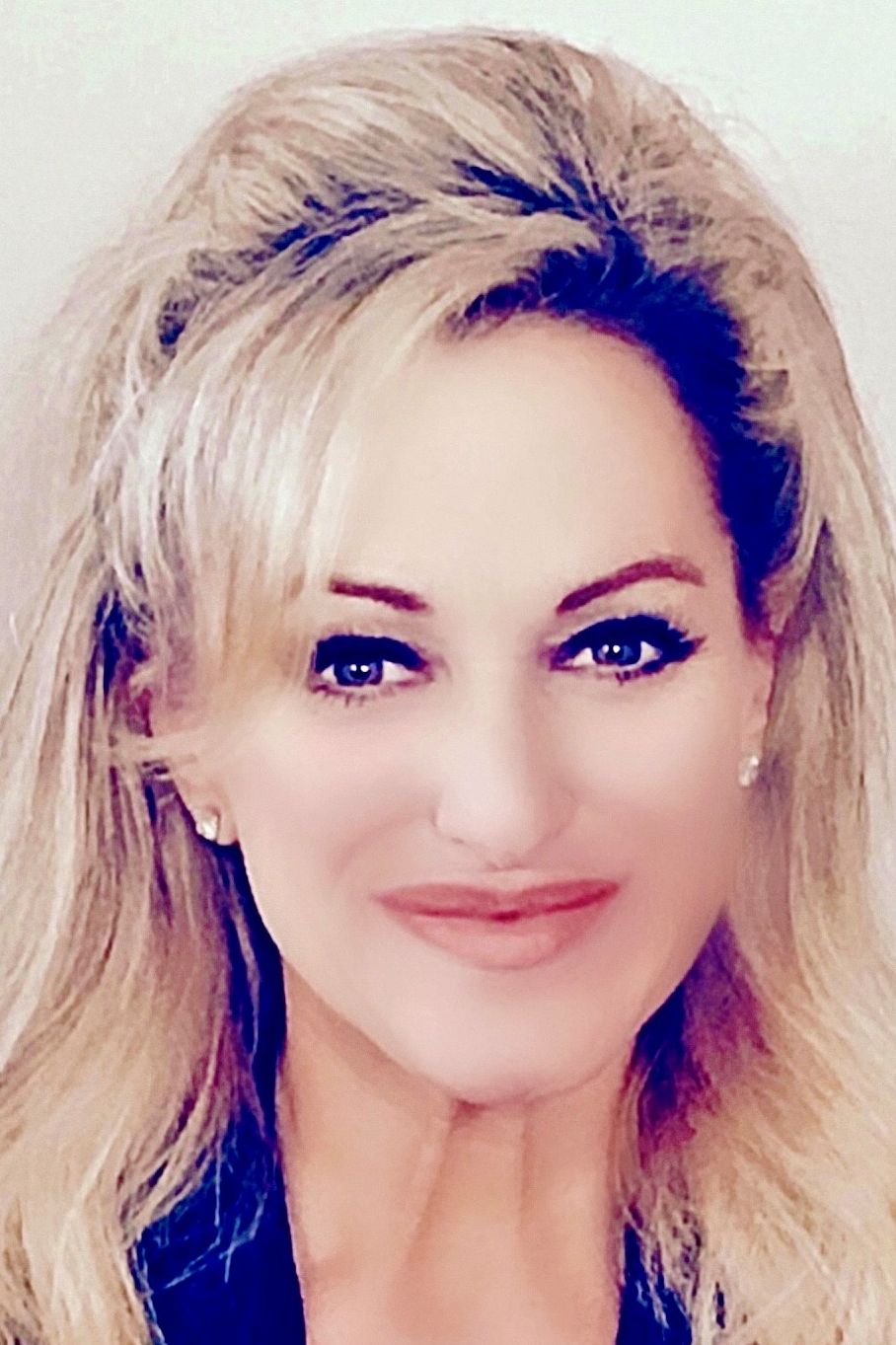 Allison Shiff, Real Estate Agent Edina, MN Coldwell Banker Realty