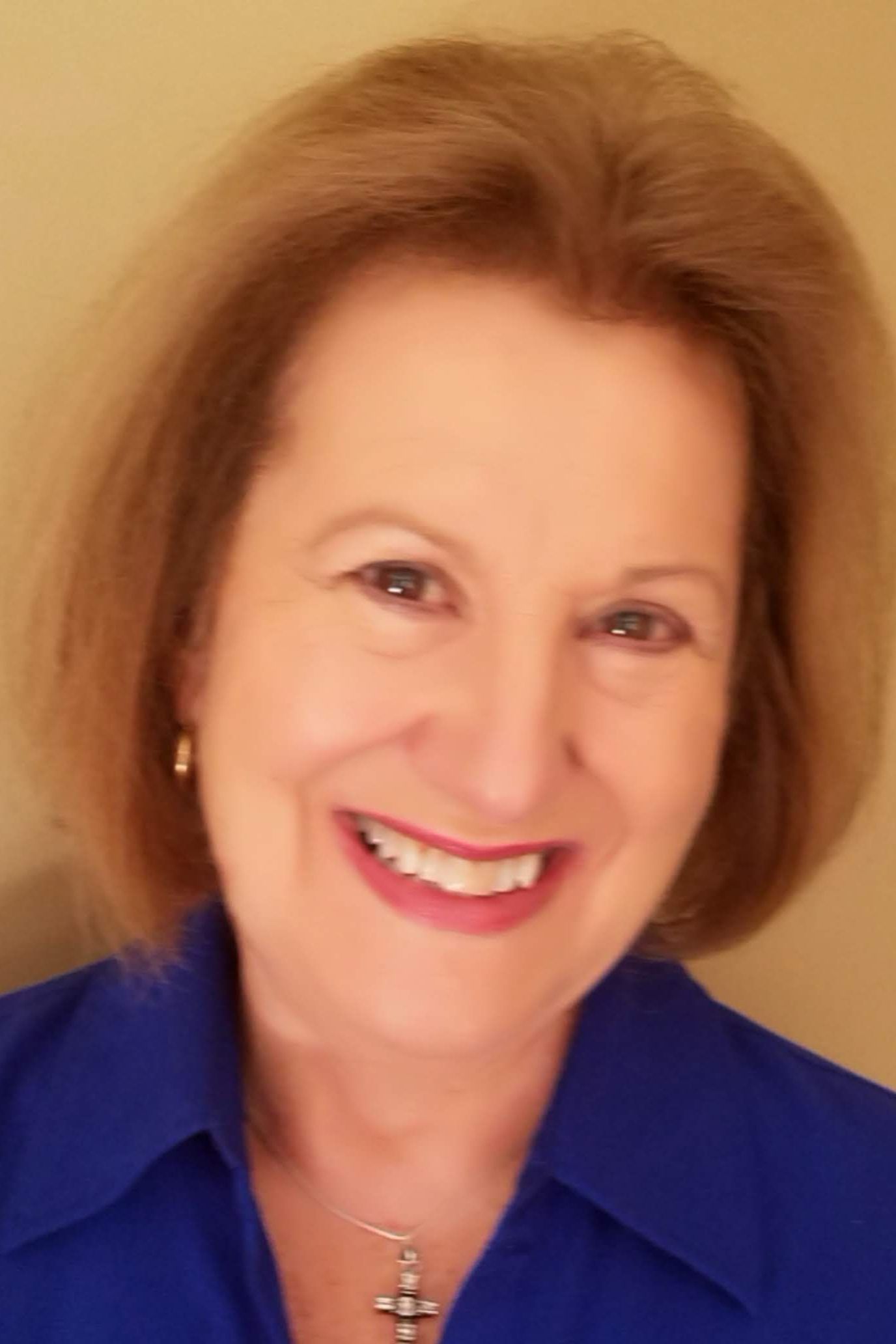 Fernanda Lopes, Real Estate Agent Danbury, CT Coldwell Banker Realty