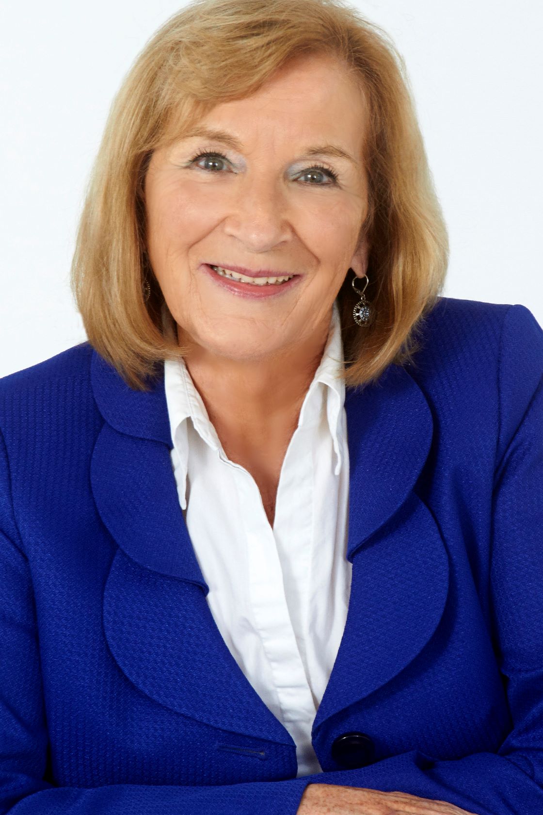 Maureen Fee Mullarkey, Real Estate Agent Stamford, CT Coldwell Banker Residential Brokerage